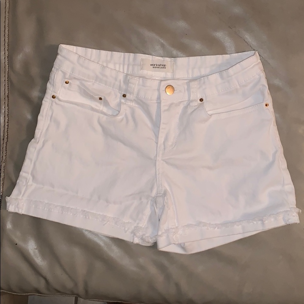Women’s Andrea Jovine White Denim Shorts Size 6